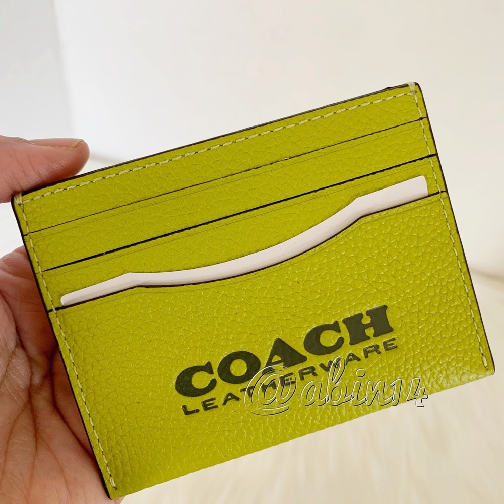 NWT Coach Pebbled Leather Card Case